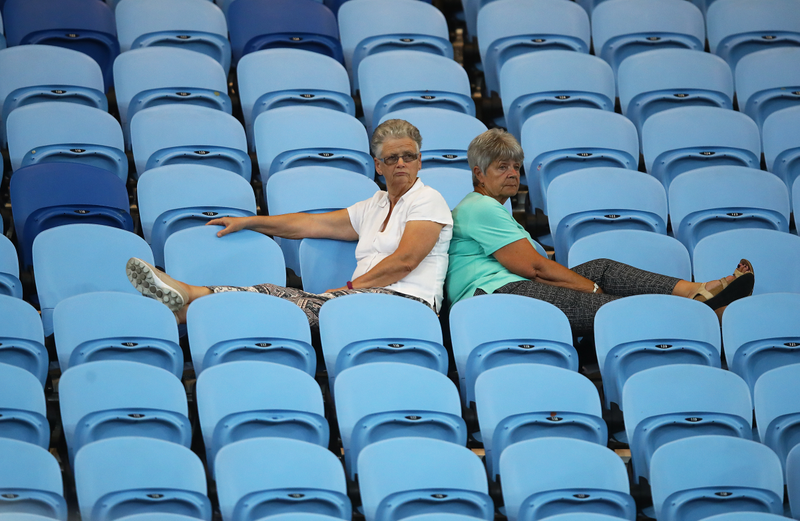 Illustration for article titled No One Was Awake For The Australian Open's Electrifying Bird-Poop Match